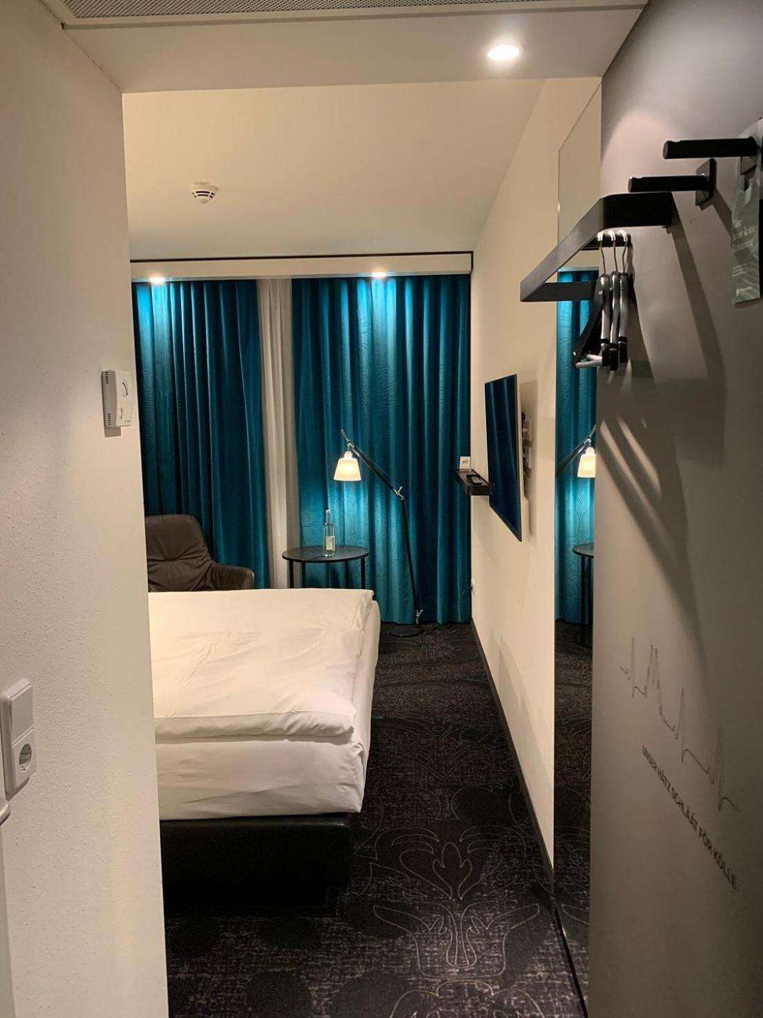 Motel One Koeln-Neumarkt Exterior photo