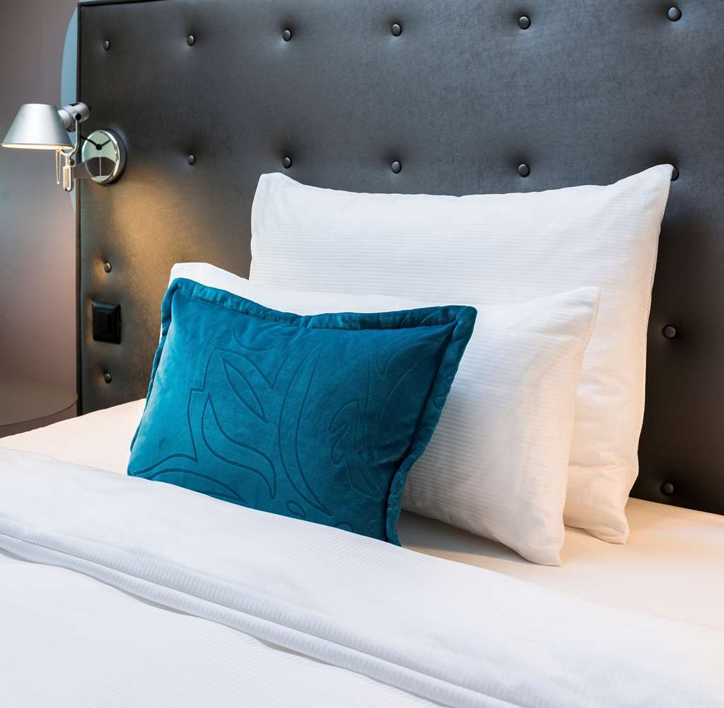 Motel One Koeln-Neumarkt Room photo